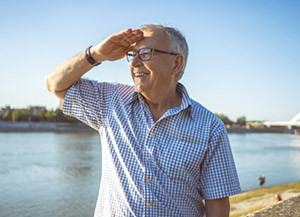 Who is at risk of cataracts